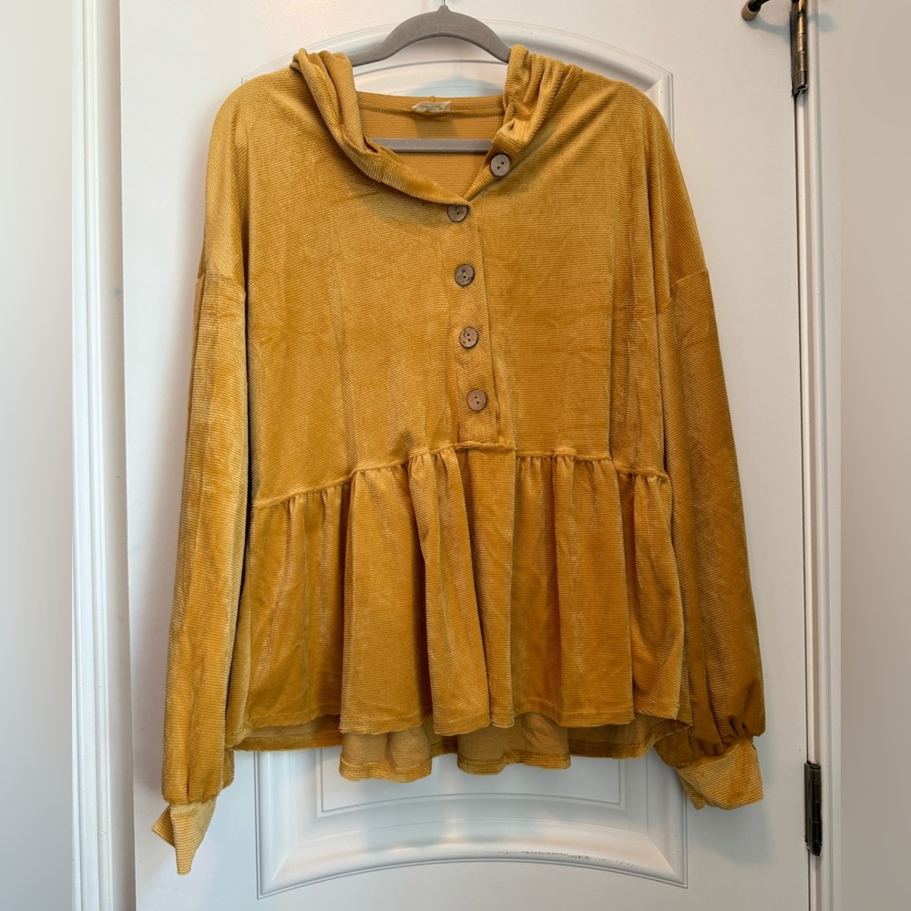 Yellow Gold Velvet Ribbed Top